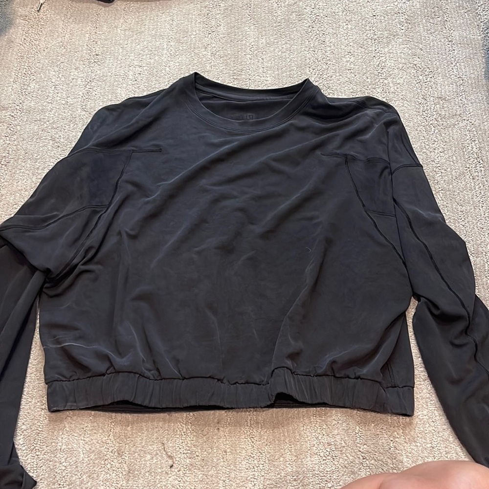 Black lululemon crop long sleeve